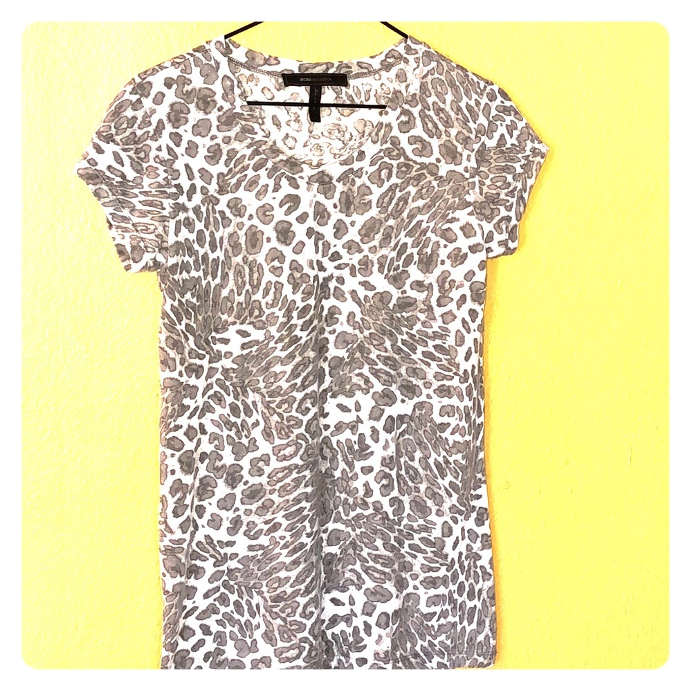 BCBGMaxAzria T-Shirt Gray and White Print Sz S